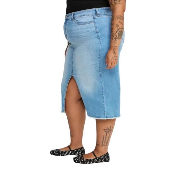 TORRID Plus Size Denim Front Slit Midi Skirt Size 16 - Picture 5 of 15